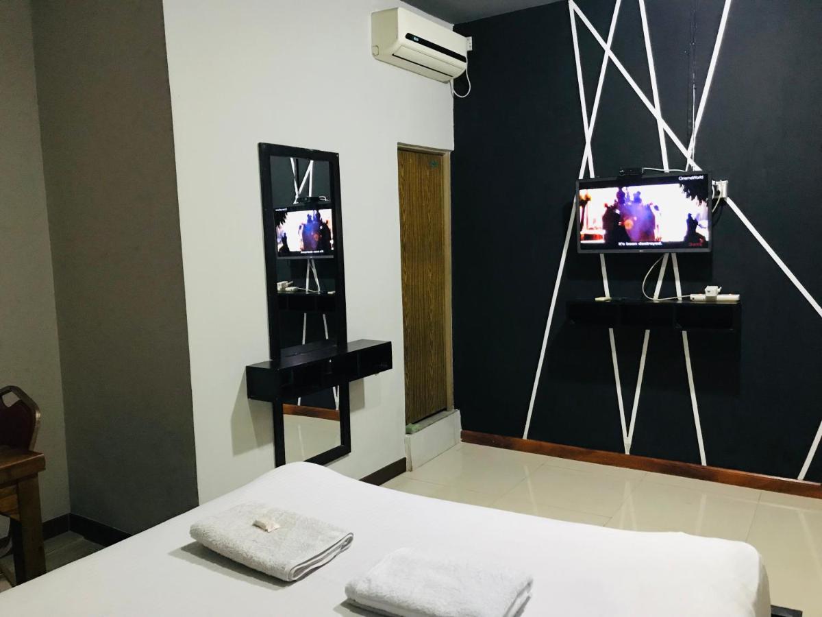Alina Budget Hotel Kaduwela Ngoại thất bức ảnh