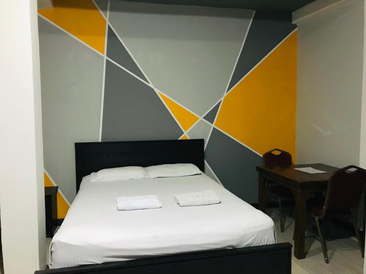 Alina Budget Hotel Kaduwela Ngoại thất bức ảnh