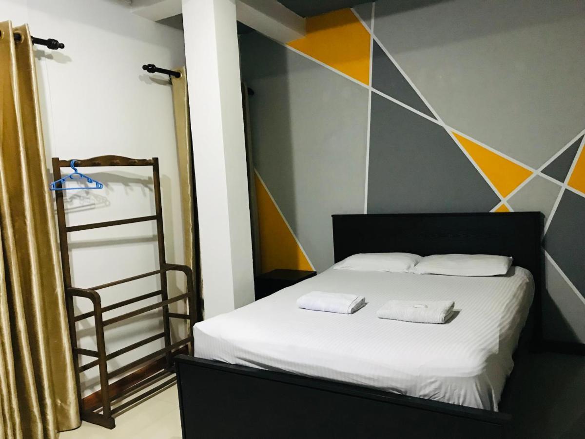 Alina Budget Hotel Kaduwela Ngoại thất bức ảnh