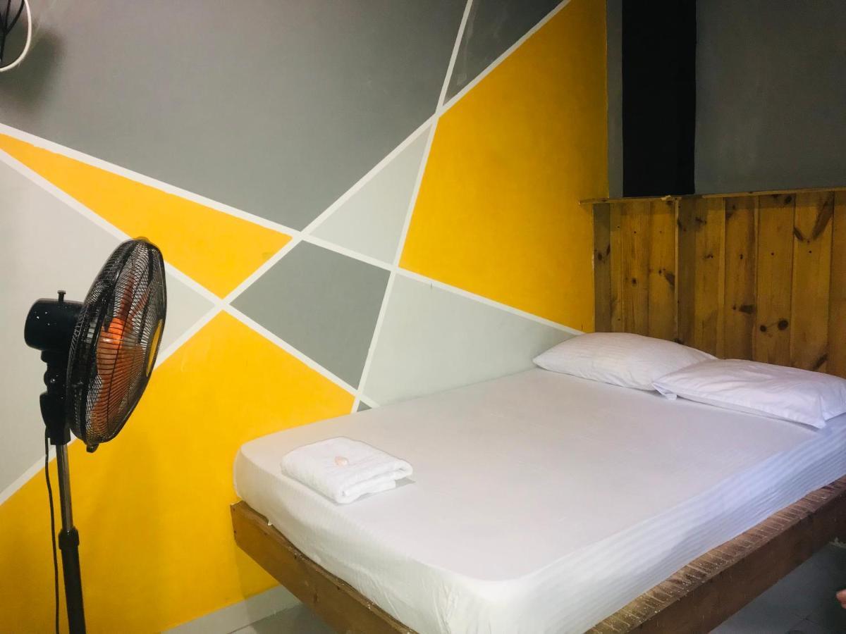 Alina Budget Hotel Kaduwela Ngoại thất bức ảnh